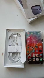 Школьница из Красноярска год пыталась выиграть iPhone в игровом автомате..webp