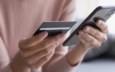 За включённый VPN россиянам могут заблокировать банковский перевод.webp