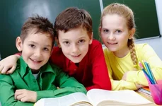 За соцсетями российских школьников начнут пристально следить.webp